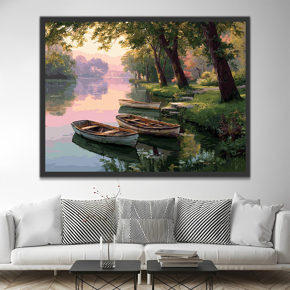 Bateaux en Bois sur la Rivière sous les Arbres Peinture par Numéros
