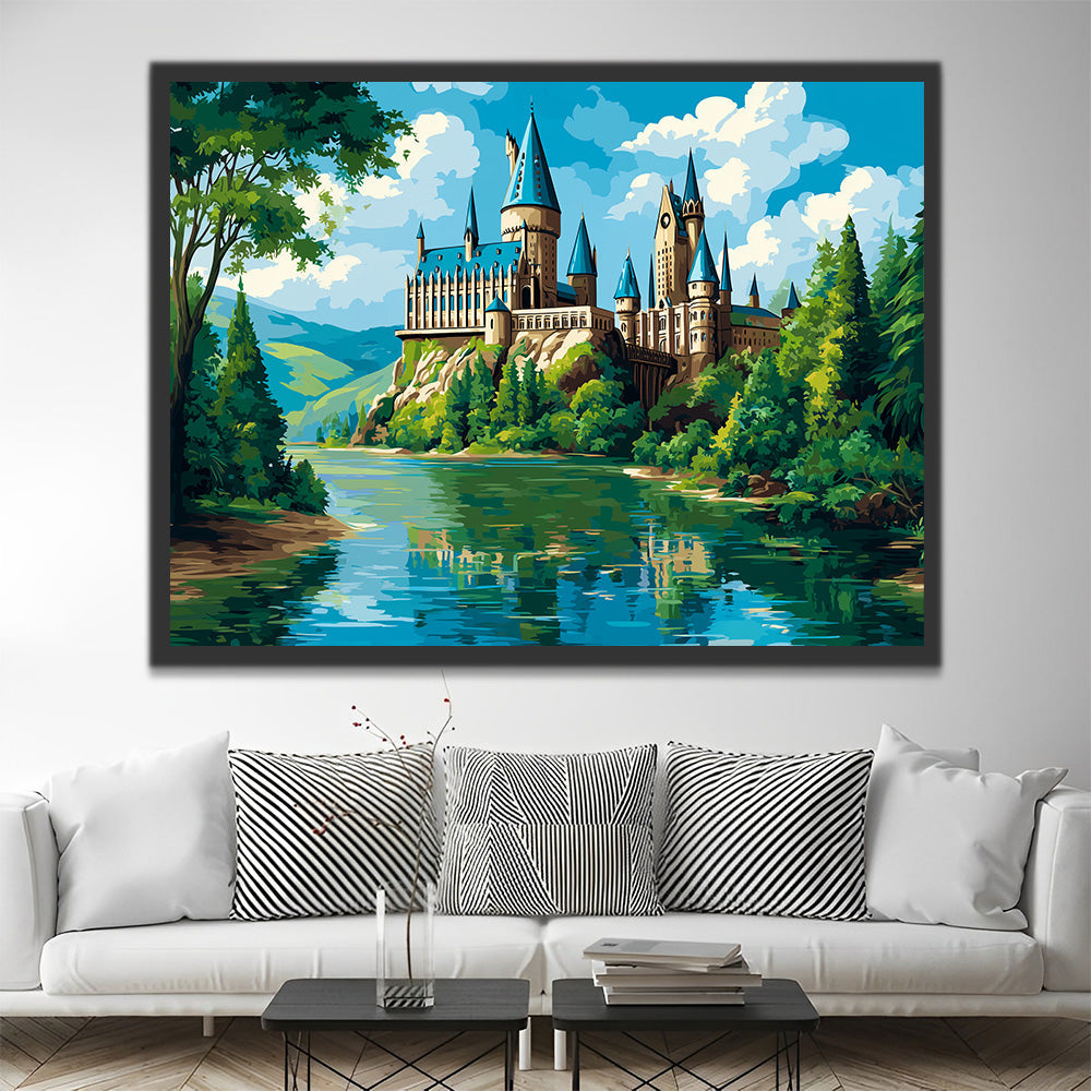 Château au Bord de la Rivière avec une Végétation Luxuriante en Été Peinture par Numéros