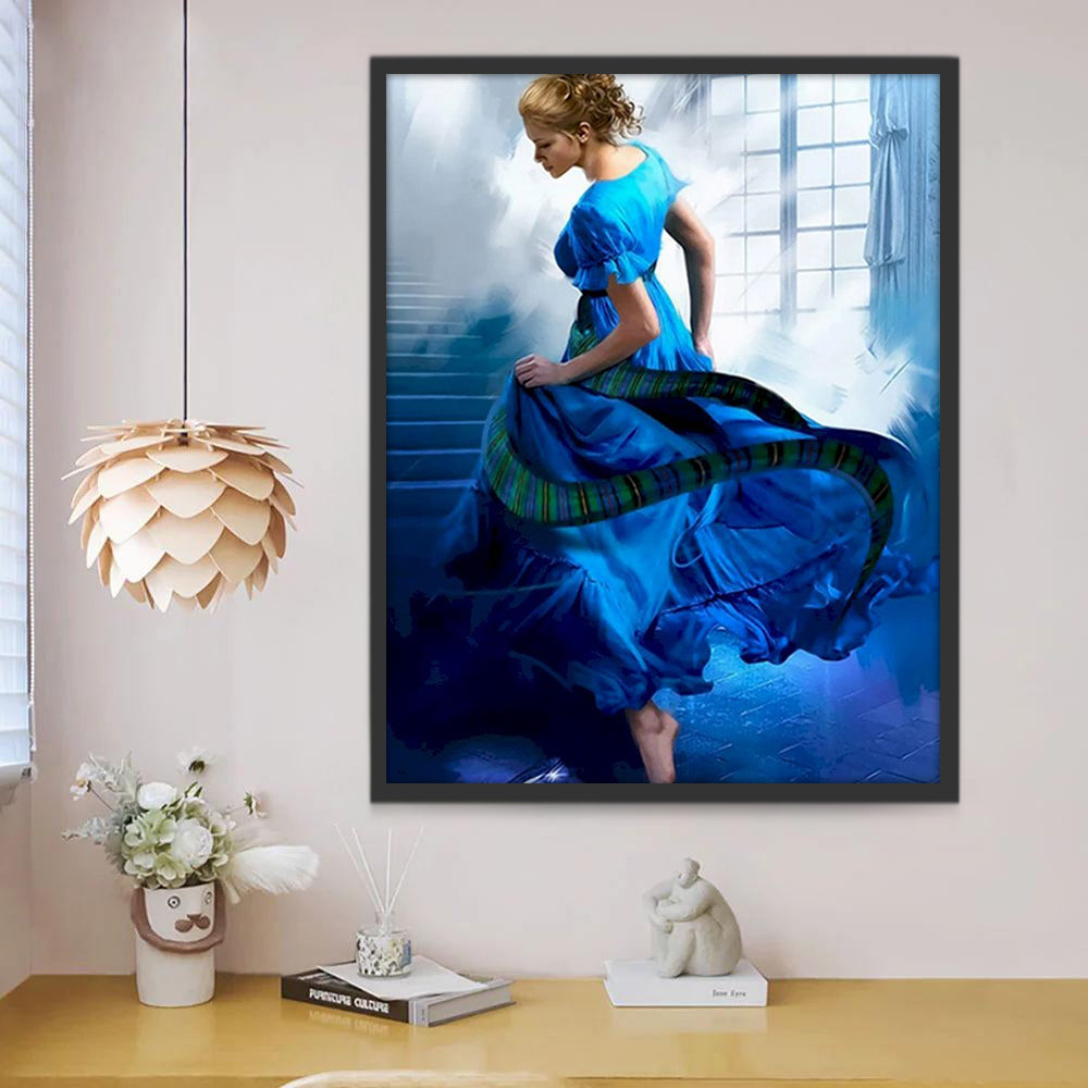 Femme en Belle Robe Bleue Peinture par Numéros
