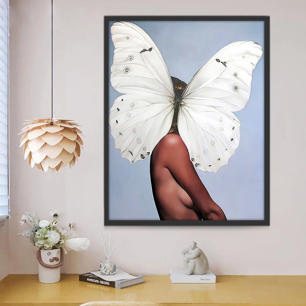 Femme et Papillon Blanc Peinture par Numéros