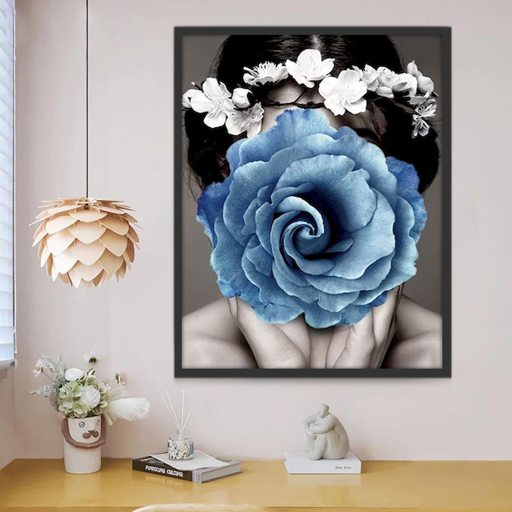 Femme et Rose Bleue Peinture par Numéros