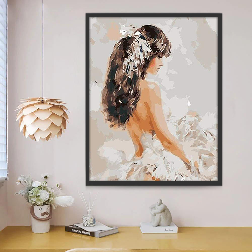 Jeune Femme en blanc Peinture par Numéros