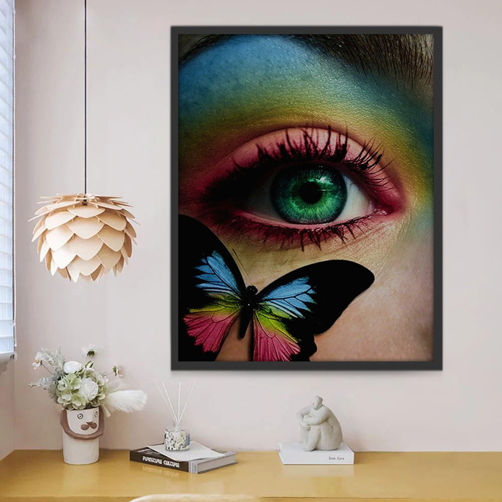 Oeil Vert de Femme et Papillon Peinture par Numéros