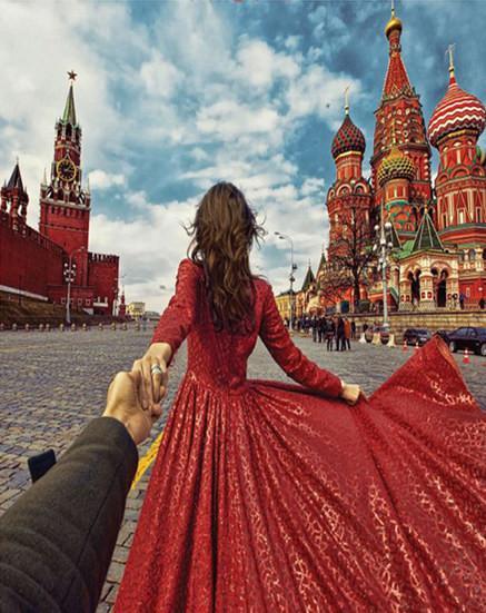 Russe et Fille en Rouge Peinture par Numéros